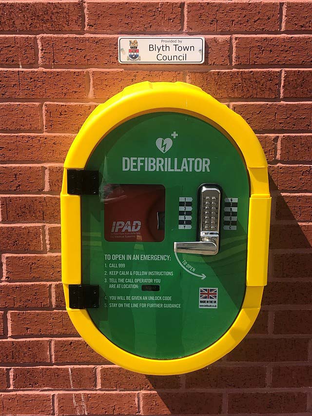 Public Notice: Defibrillators - Update
